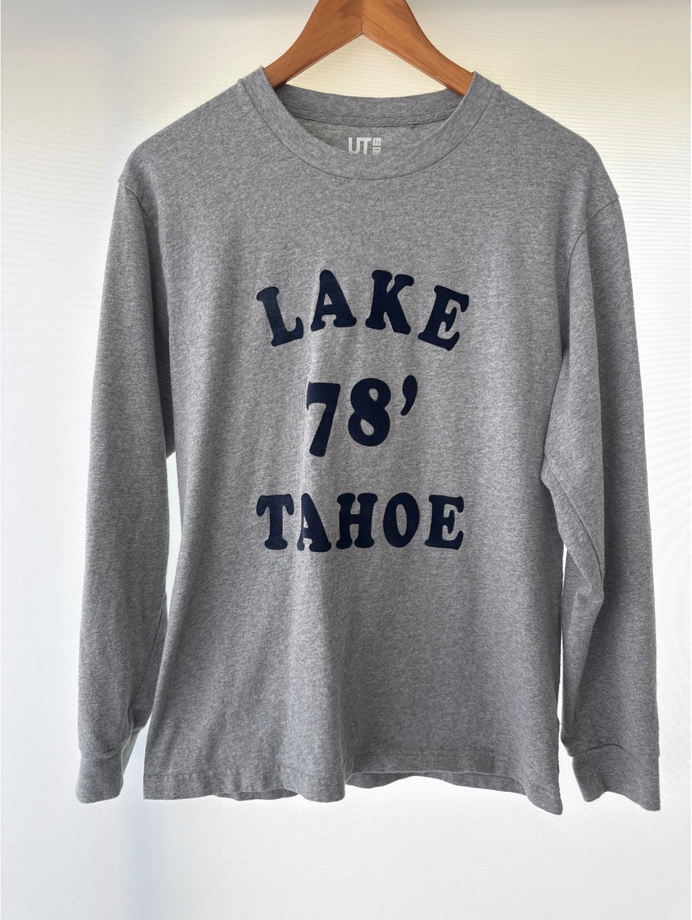 Uniqlo UT Lake Tahoe Long Sleeve T Shirt Mens M Gray California Memories